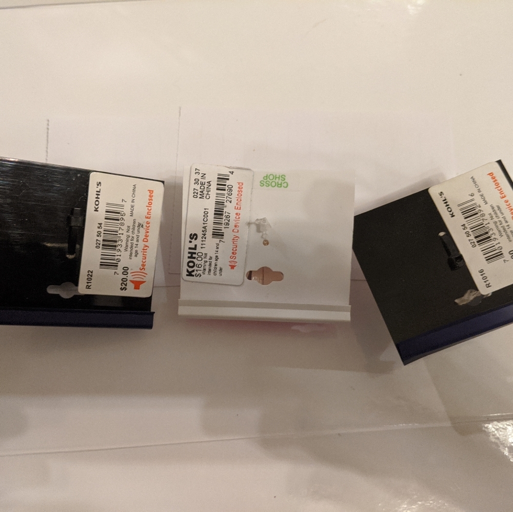 NWT Stretch Rings - Picture 3 of 4
